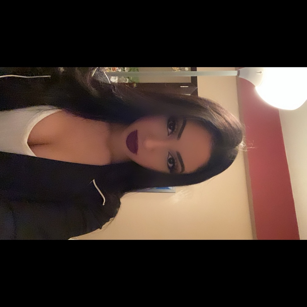 Meet your posher Jayde !